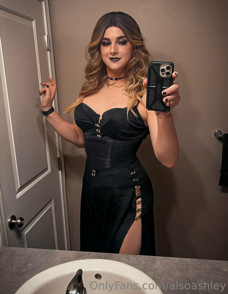 熟女メガネOnlyFans 無料セクシー ギャラリー