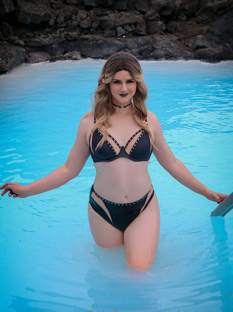 ママの足OnlyFans セクシー裸 写真