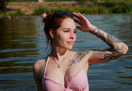 denlyasha 素敵なポルノスター ギャラリー