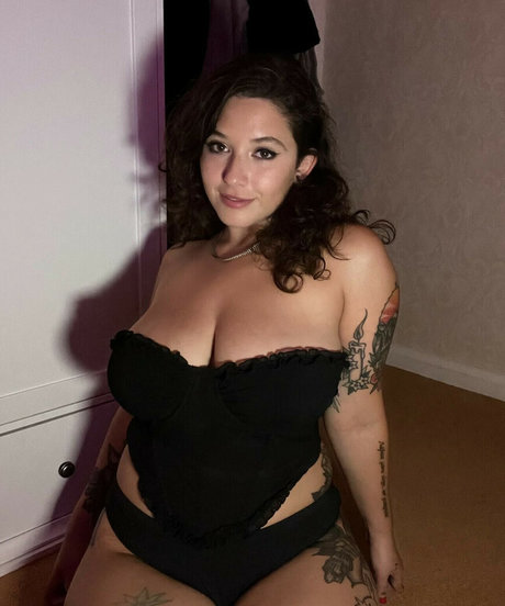 赤毛の太めOnlyFans 無料アダルト 画像