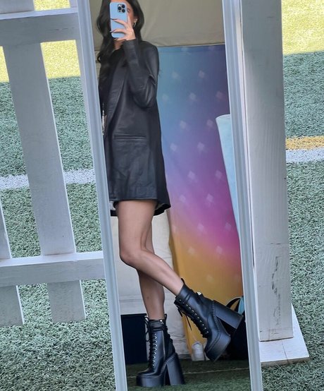 フェイシャルオンリーファンズ ホットセクシー 写真