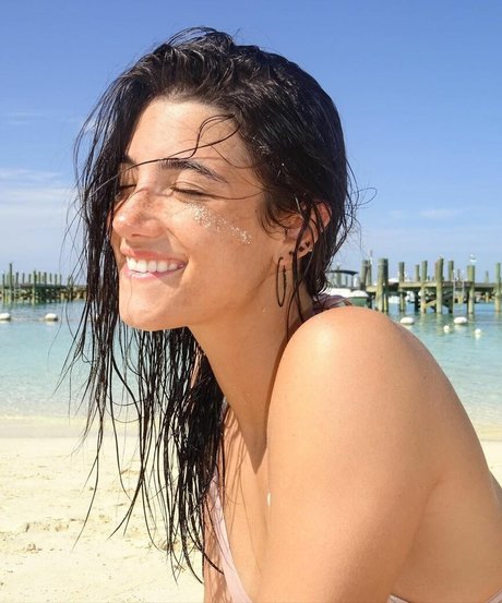 お金 オンリーファンズ ホットセクシー 画像