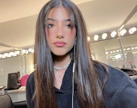 巨乳の赤毛オンリーファンズ えろた アーカイブ