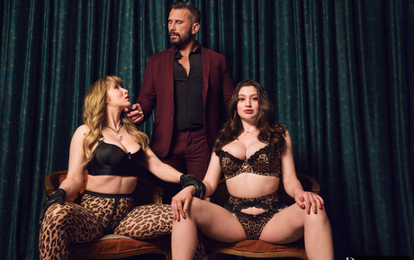 ジンジャートゥインクオンリーファンズ ヌード 写真