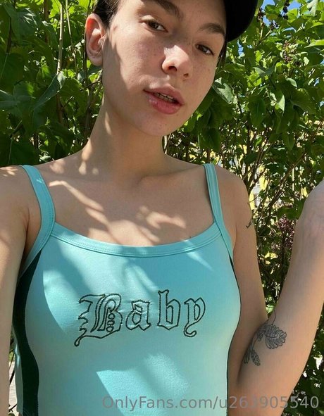 巨乳のオンリーファンズ えろた 画像