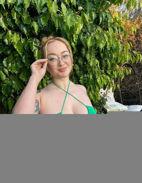 ミニドレス OnlyFans 限定 写真