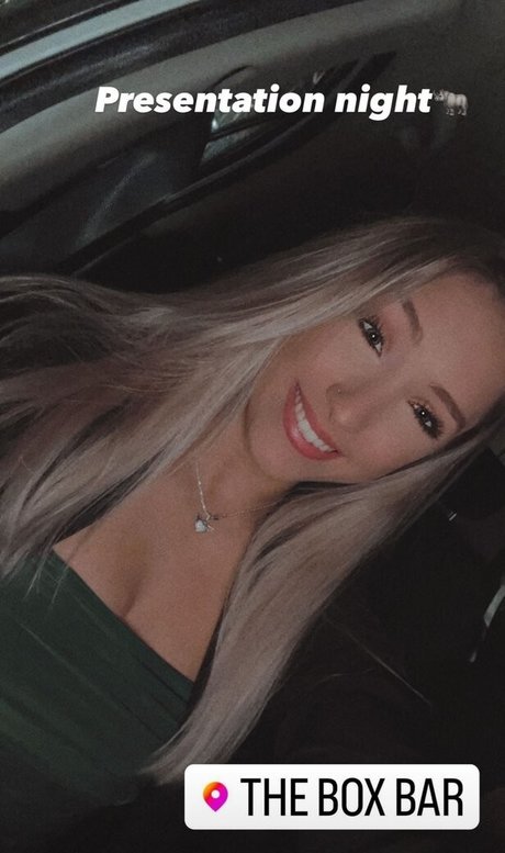 Caitlin Beevers 可愛い女優 ギャラリー