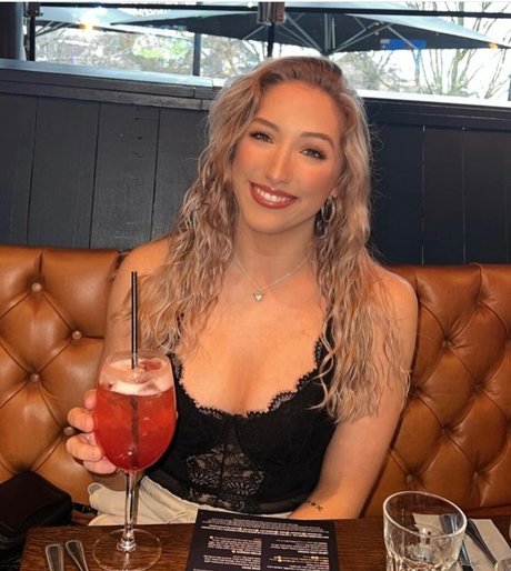 BBW妻オンリーファンズ セクシー裸 画像