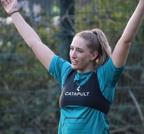 Caitlin Beevers エロティックなスター 画像