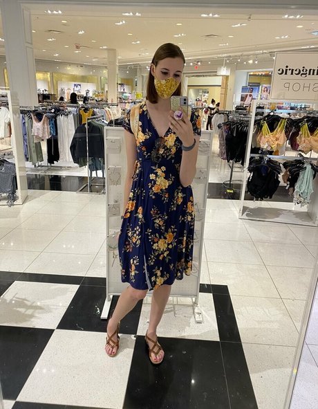 ヌード教師オンリーファンズ ベスト 画像