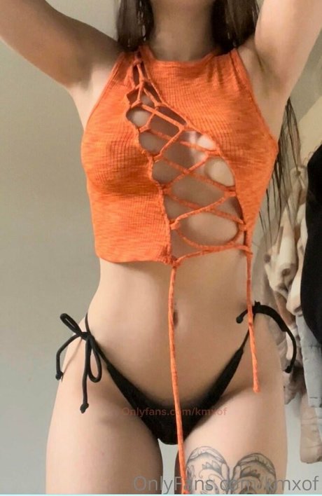 巨大な天然おっぱいオンリーファンズ ポルノ 画像