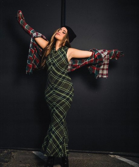 Camila Cabello セクシーモデル ギャラリー