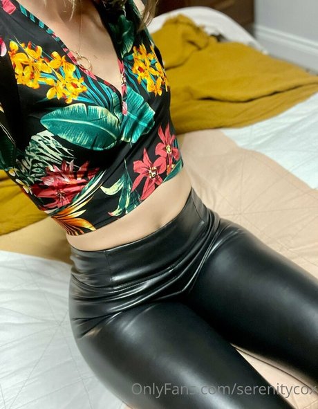 serenitycox ホットなモデル 画像