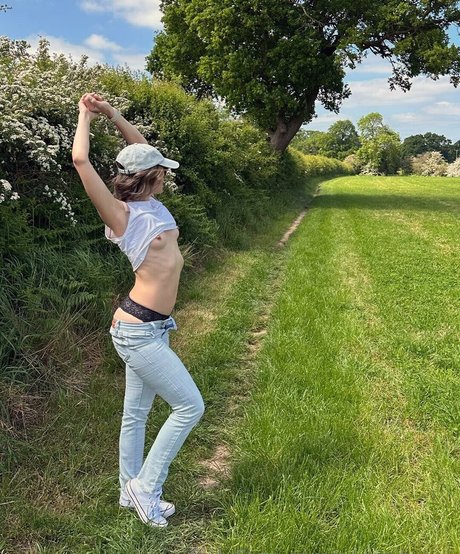 serenitycox 美しい女優 ギャラリー