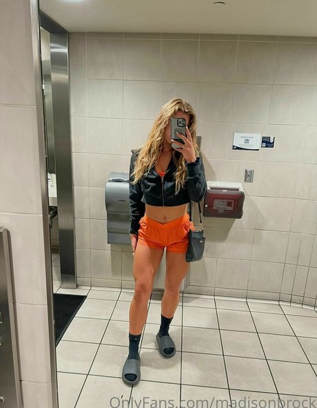 Madison Brock ヌードモデル アーカイブ