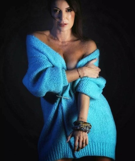 Sheilagrembiule ポルノスター セックス 写真