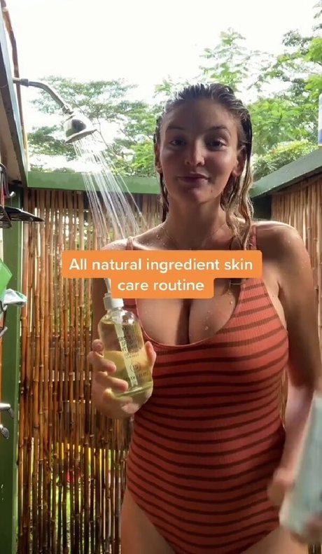 Isabella Abell HDスター 写真