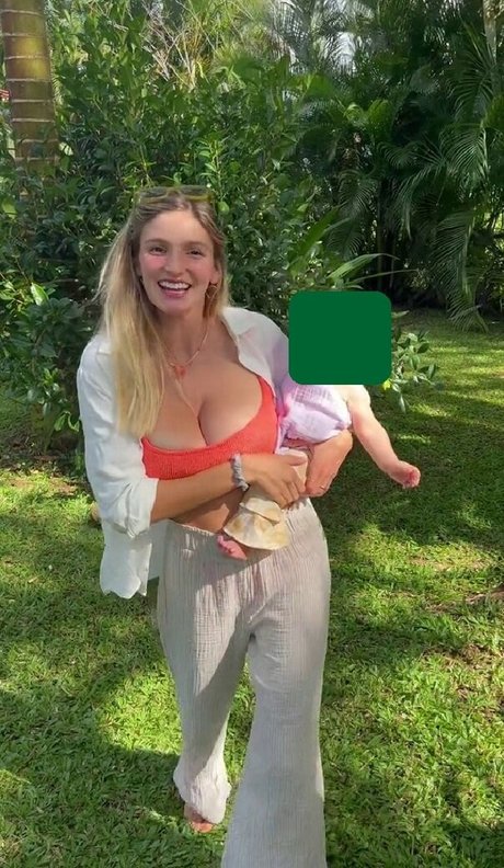 Isabella Abell トップモデル 写真