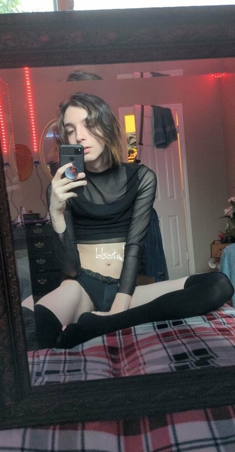 ブロンドビキニOnlyFans アートヌード ギャラリー