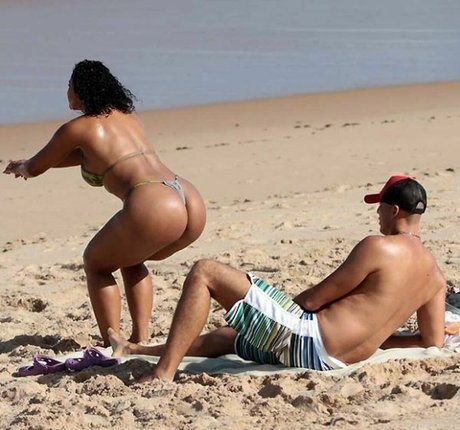 ぽっちゃり 主観視点 OnlyFans ホットセックス 写真