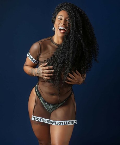 英国のティーンオンリーファン 無料裸 画像