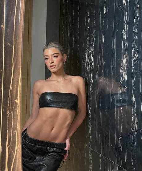 小柄な妻OnlyFans 無料セックス 写真