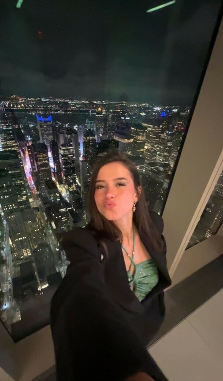 Lea Elui エロティックモデル 写真