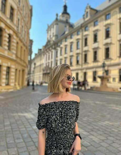 フィットネスインフルエンサーオンリーファンズ セクシー裸 写真