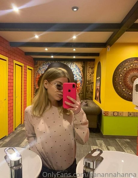 スマイルオンリーファンズ 無料ヌード 画像