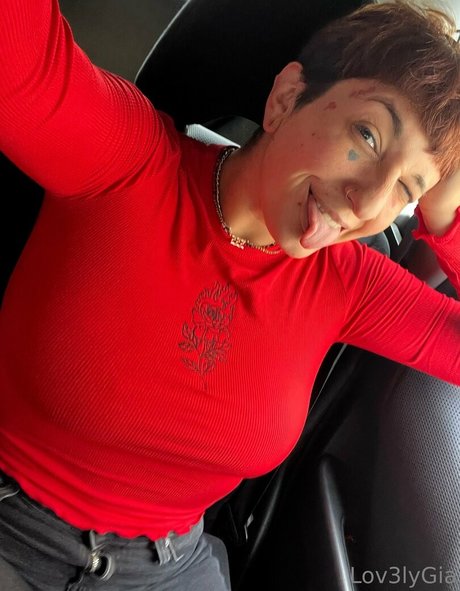 ウェブカメラ オンリーファンズ トップ 写真