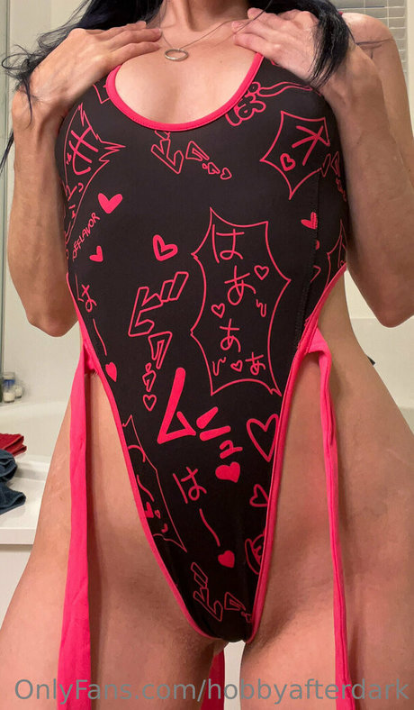 背が高くて巨乳のOnlyFans アダルト無料 写真