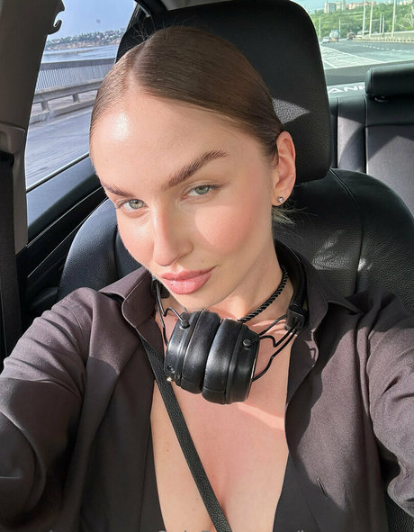 黒檀の猫オンリーファンズ 素敵 写真