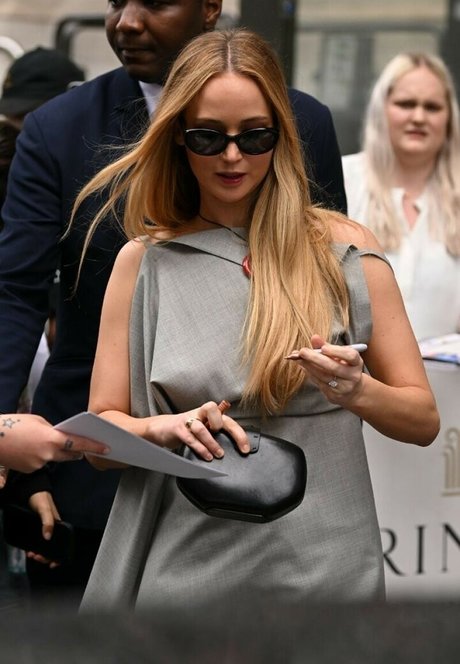 屈辱オンリーファンズ えろ ギャラリー