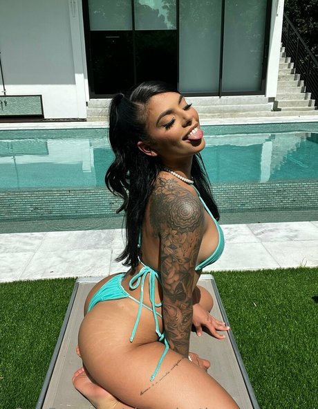 ginavalentinauncensored エロティックモデル ギャラリー