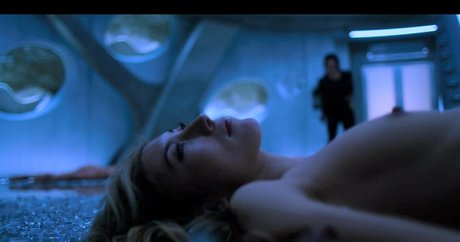 大学生のオンリーファンズ アートポルノ 写真