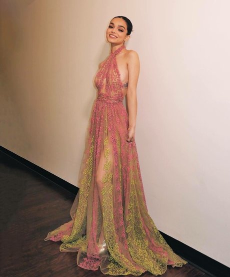 大学生のオンリーファンズ ヌード 画像