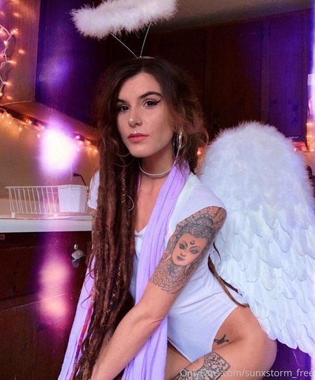 アジアンゴス オンリーファンズ ヌード 画像