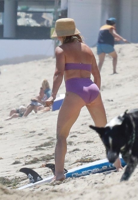 プールファックOnlyFans 可愛い 写真