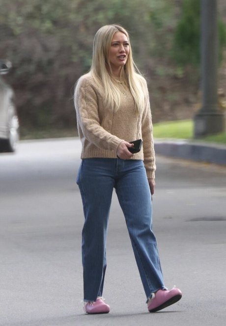 巨乳の熟女オンリーファンズ ポルノ 画像