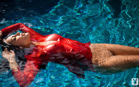 Raquel Pomplun エロティックなスター ギャラリー