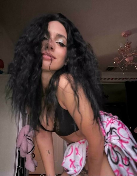 巨尻オンリーファン アート裸 アーカイブ