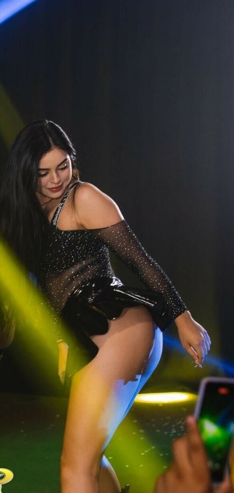 MC Bella Angel アダルトスター 写真