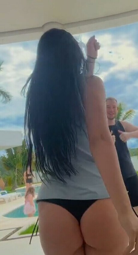 MC Bella Angel 素敵なモデル 写真