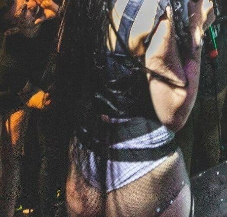 男性TikTokスターOnlyFans 限定 写真