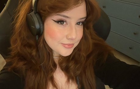 Gemothy ポルノスター 画像