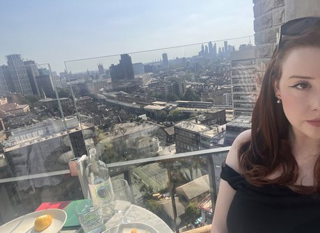 Gemothy アート女優 写真