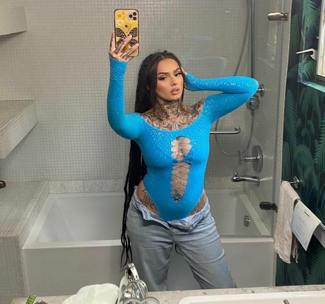 Zhavia 独占ポルノスター 画像