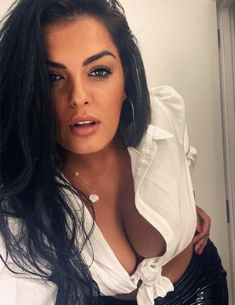 Jasmine Black 完璧なモデル アーカイブ