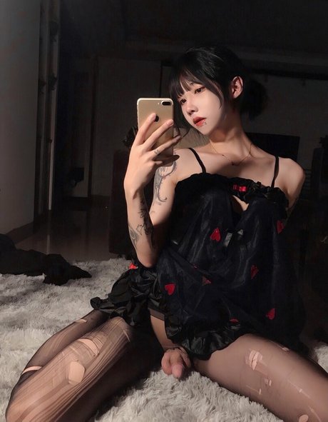 かわいいティーンのオンリーファンズ ホット 写真