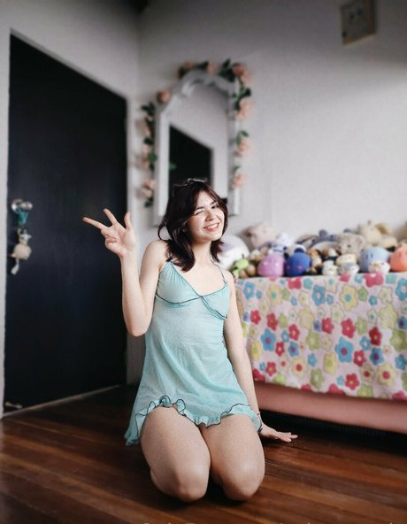 evee meow 美しいスター 写真